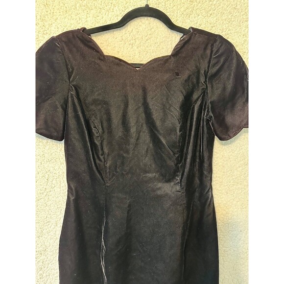 VTG Santa Fe Dark‎ Purple Velvet Sleeveless Dress Size 4 Scolloped Neckline - Picture 2 of 15